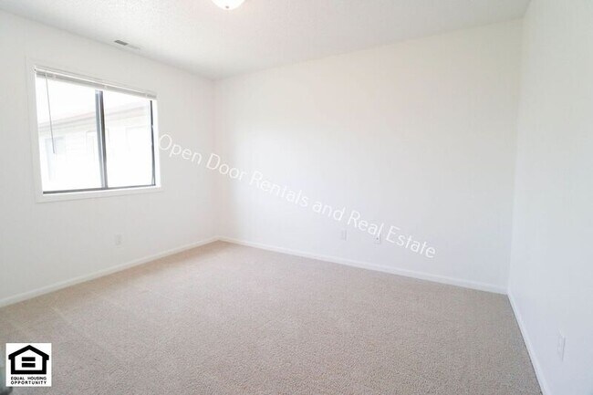Foto del edificio - 4936 Vermont Ln