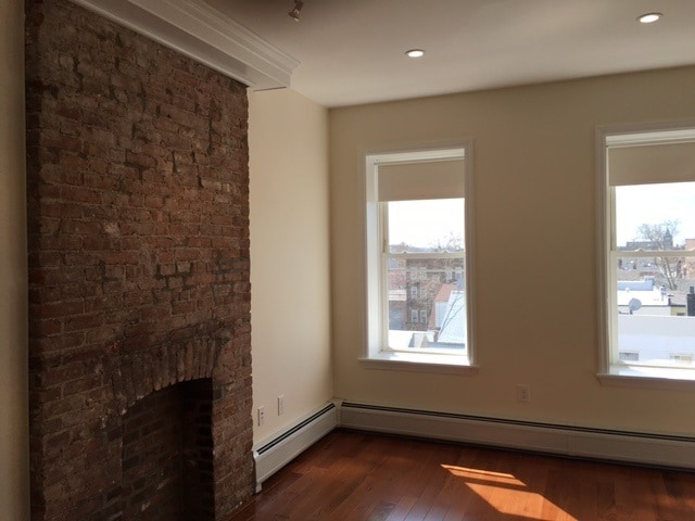 Foto del edificio - 42 Beacon Ave