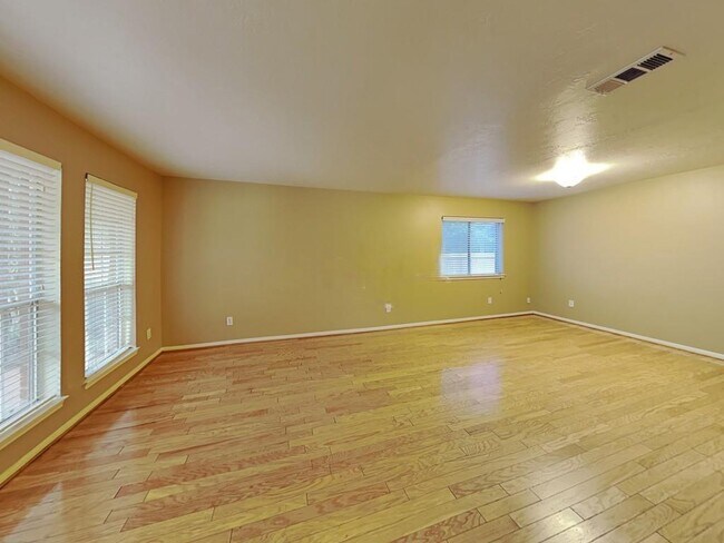 Building Photo - 7114 Grant Dr