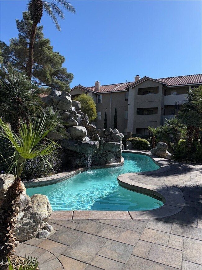 Foto del edificio - 4200 S Valley View Blvd