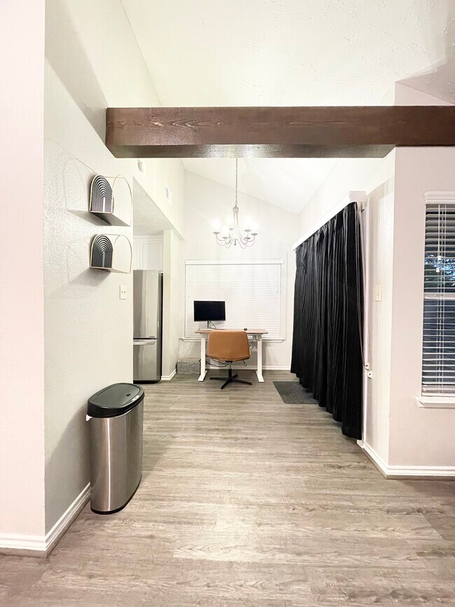 Foto del edificio - 23915 Silversmith Ln