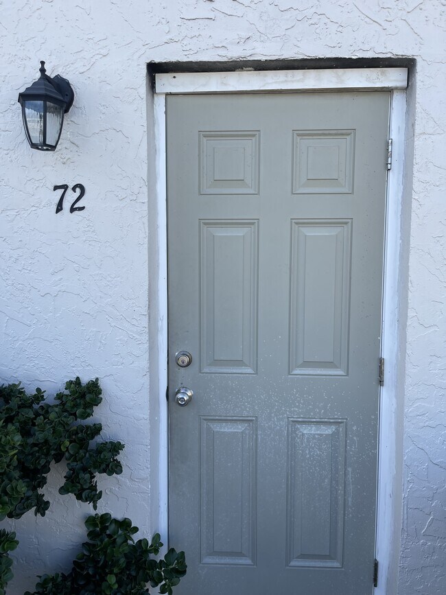 Foto del edificio - 55 Needle Blvd