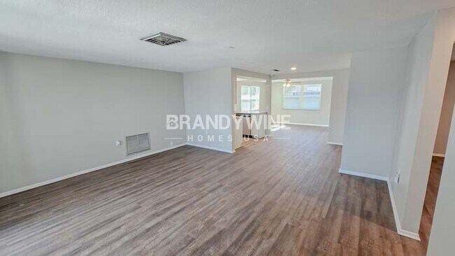 Building Photo - 6914 Tierra Verde St