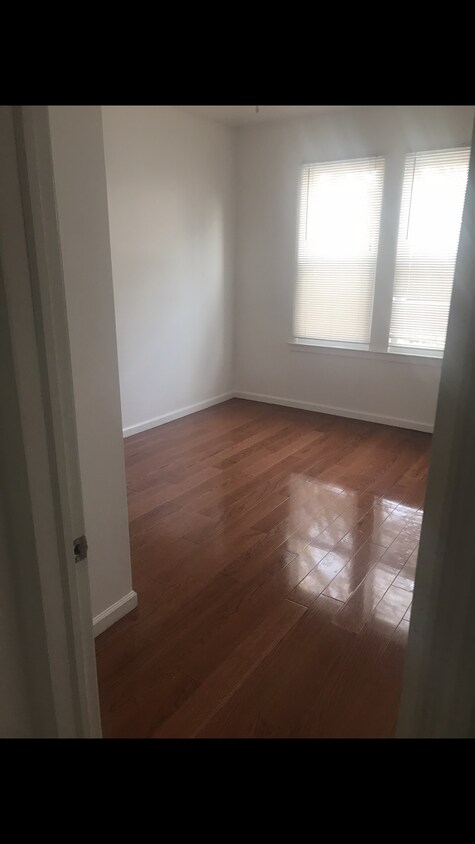 Foto del edificio - 252 Clinton Pl