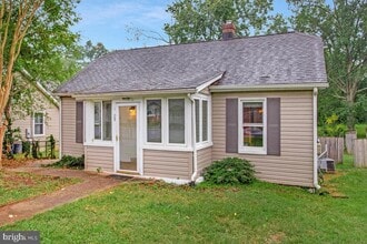 Building Photo - 1009 Tyler Ave
