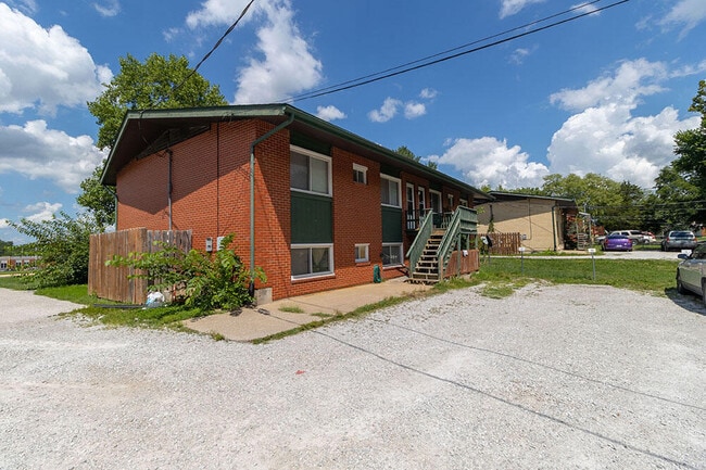 Building Photo - 2810 Leeway Dr