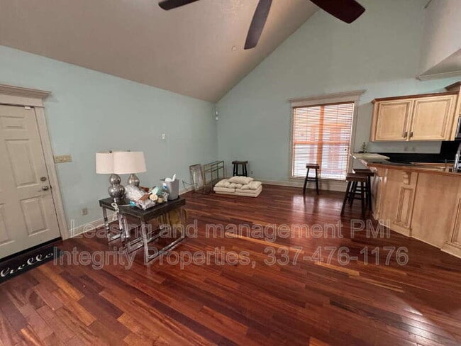 Building Photo - 120 Ambiance Cir