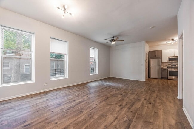Building Photo - 2732 W Chicago Ave