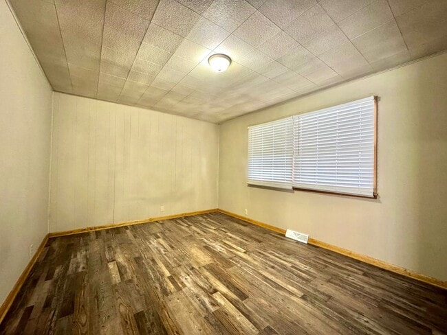 Building Photo - 1 Bedroom, 1 Bathroom Apartment for Rent!