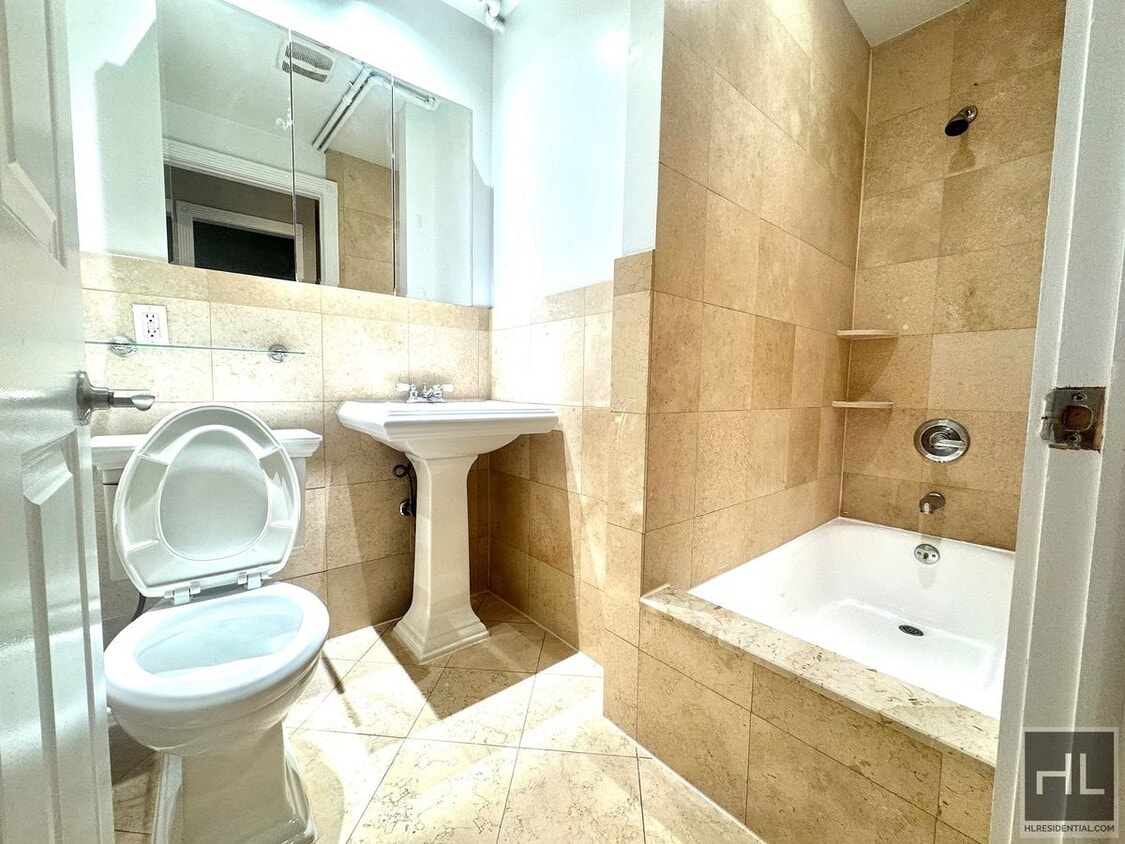 Foto del edificio - AVE A