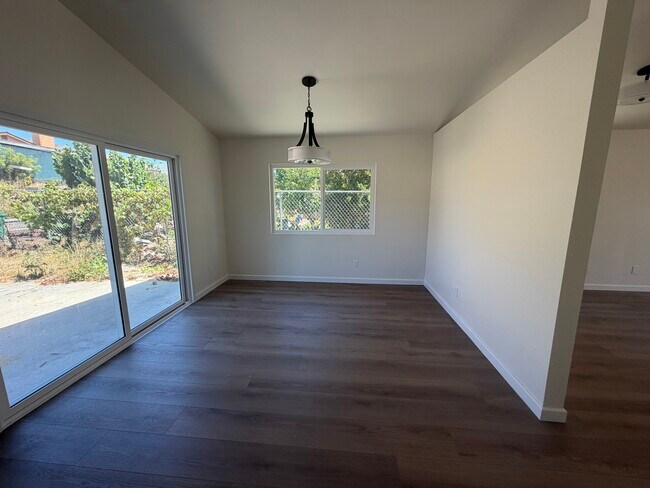 Building Photo - 7520 Woodbine Way