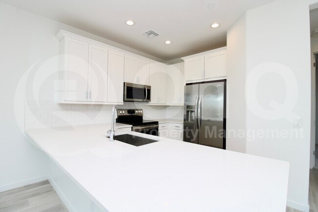 Building Photo - 4730 S Ferric