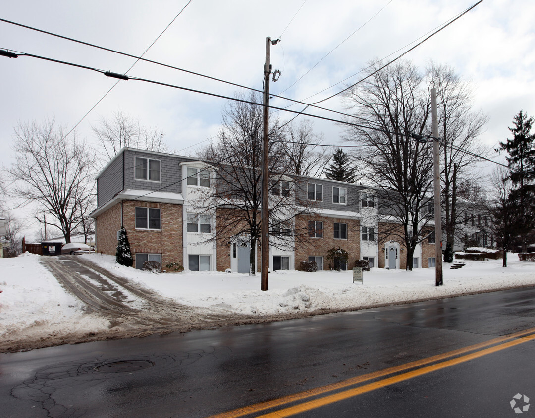 Building Photo - 2544 S Union Ave