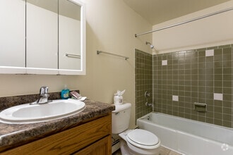 2BR, 1.5BA - Mission Hills