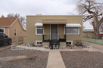 Building Photo - 605 Acero Ave