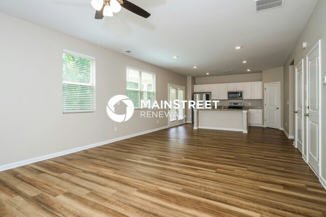 Building Photo - 4 Bedroom Pet-Friendly Home in Locust Grove, GA with Main Street Renewal