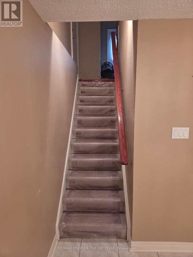 Building Photo - 77 Malden St