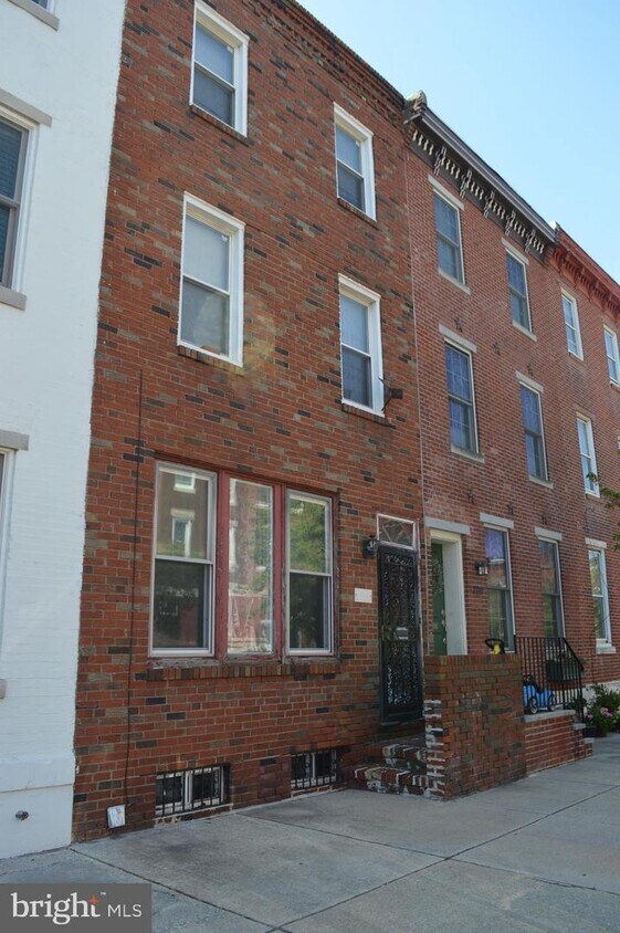 Primary Photo - 2308 Christian St