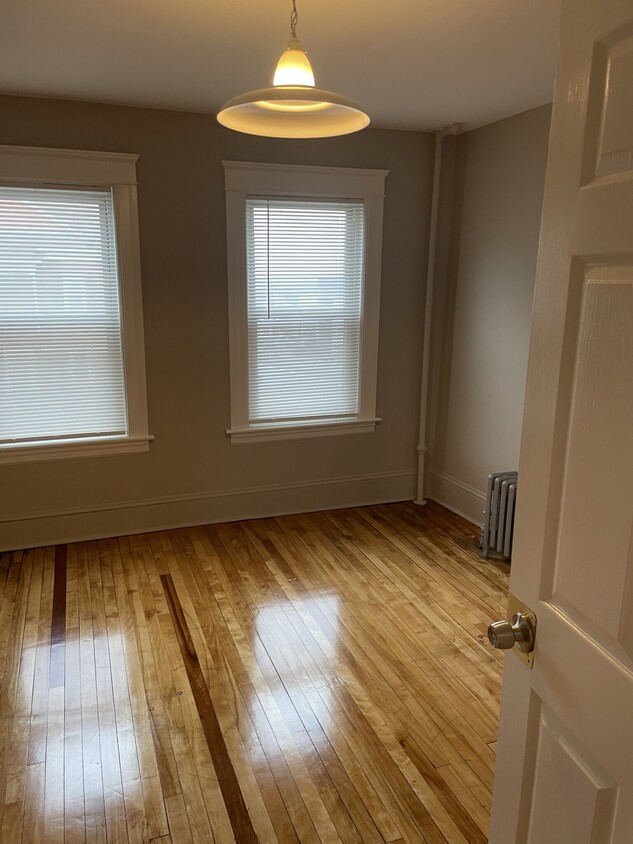 Foto principal - 1300 Main St
