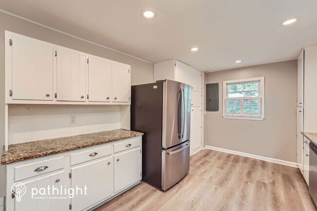 Foto del edificio - 4142 Pine Valley Dr