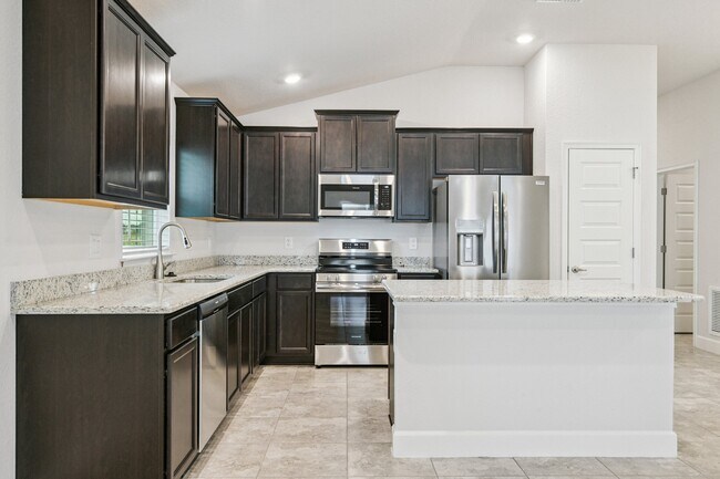 Foto del edificio - 12543 Pine Bluff St