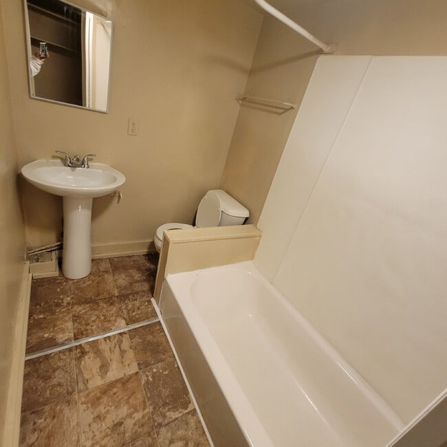 Photo - 4BR Mars Hill House! Must See!