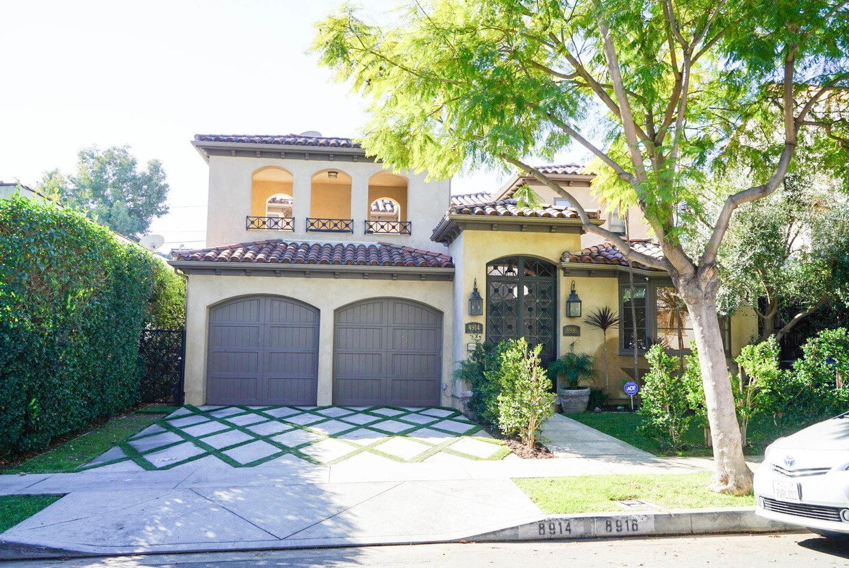 Primary Photo - 8914 Rangely Ave
