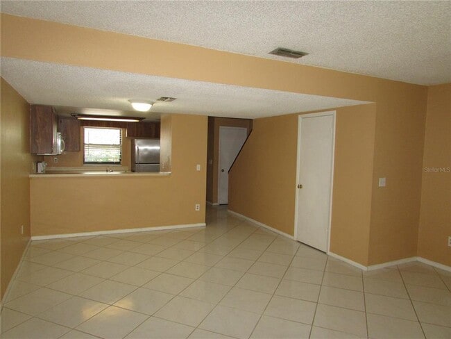 Building Photo - 10049 Lake Oak Cir