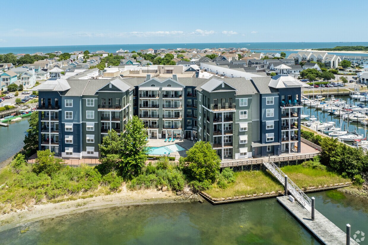 Foto principal - East Beach Marina