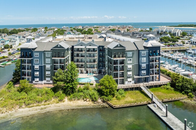 Building Photo - East Beach Marina
