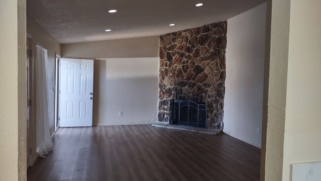 Building Photo - 8977 Laguna Vista Ct