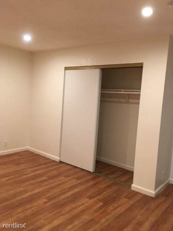 Foto del edificio - 880 W 3rd St