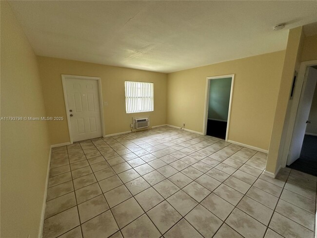 Foto del edificio - 148 NW 40th Ct