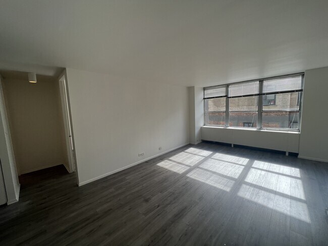 Building Photo - 655 W Irving Park Rd