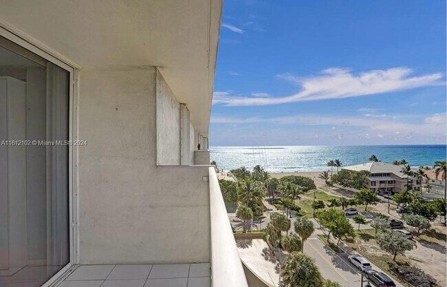 Foto del edificio - 111 Briny Ave