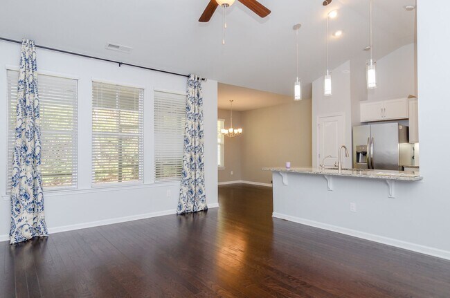 Foto del edificio - 628 Cambeck Drive #2