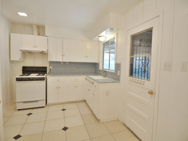 Foto del edificio - 7515 Schiller St