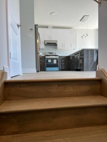 Building Photo - Beautiful 3+Den Townhouse * $2850+ * South...