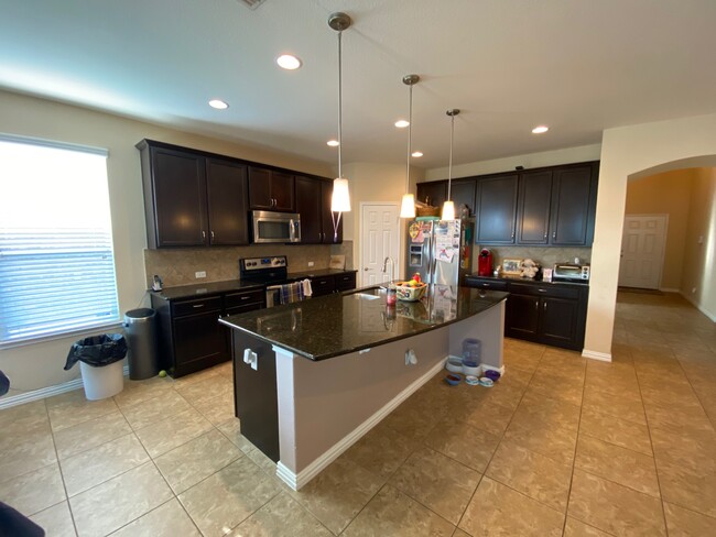 Foto del edificio - 820 Olive Ln