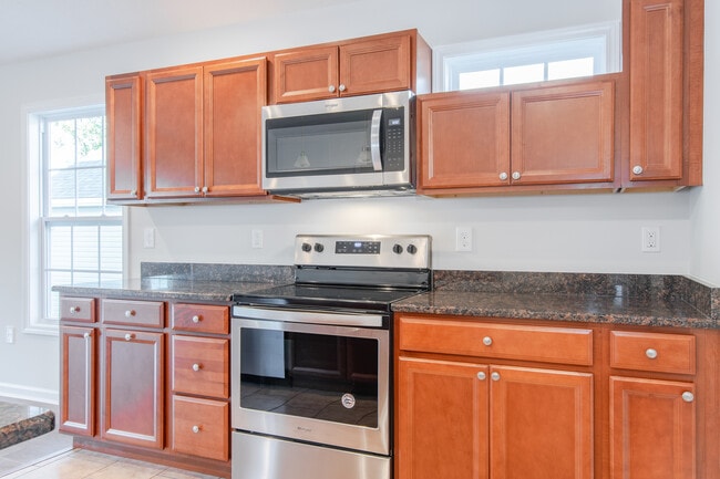 Building Photo - 110 Aaliyah Ln
