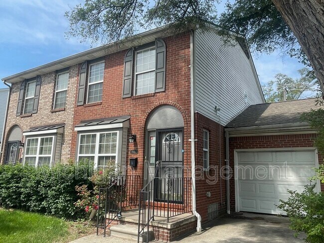 Building Photo - 15487 Meyers Rd