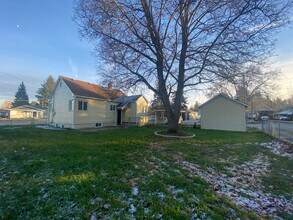 Building Photo - 608 S University Rd