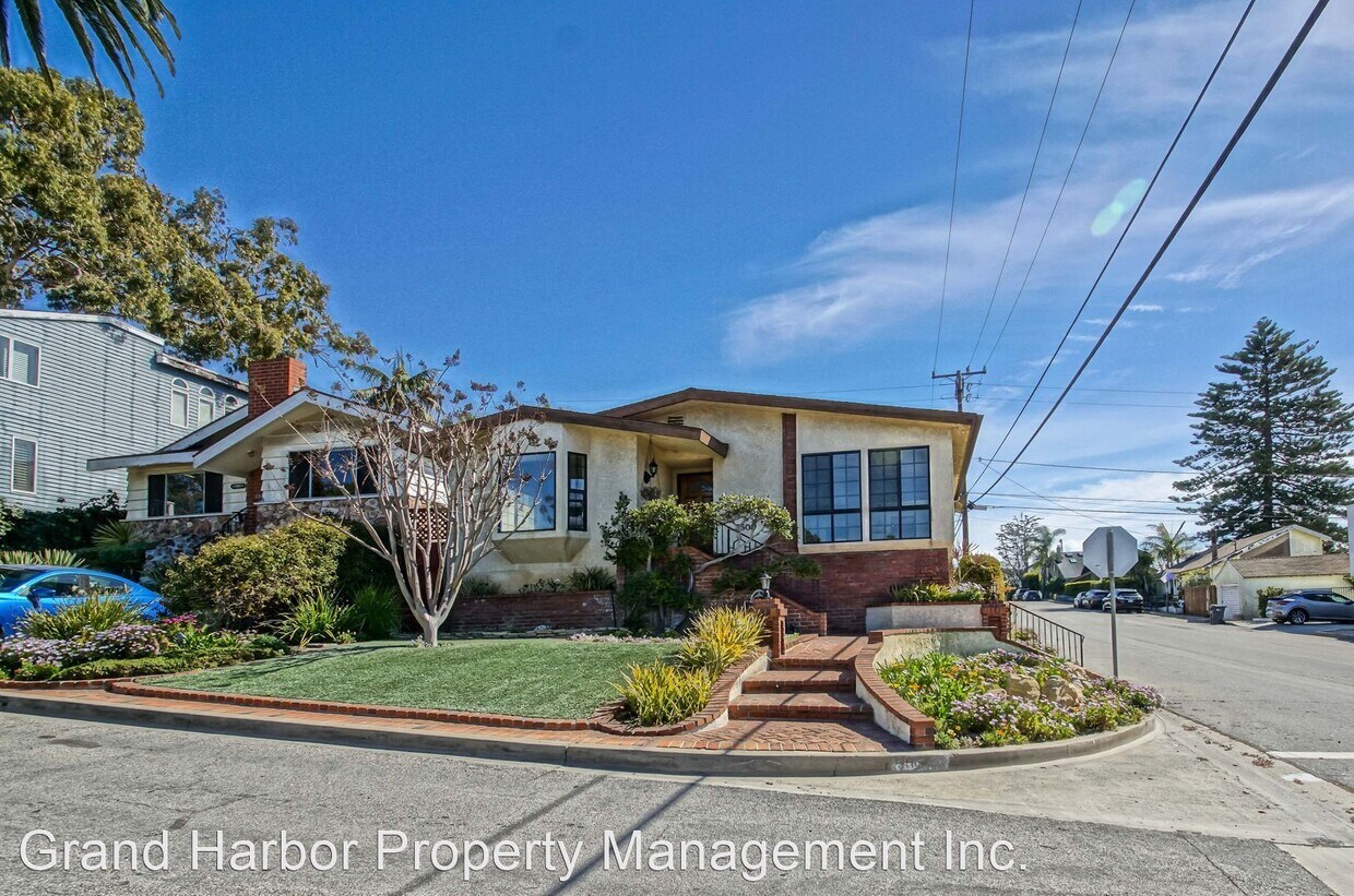 Foto principal - 3 br, 2 bath House - 3500 Walnut Avenue