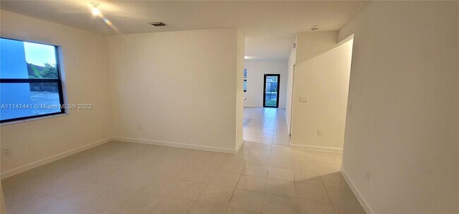 Building Photo - 13337 SW 284th Ter