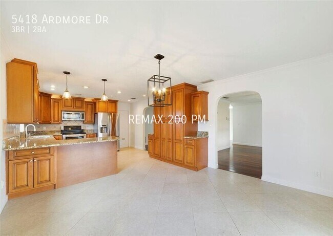 Foto del edificio - 5418 Ardmore Dr