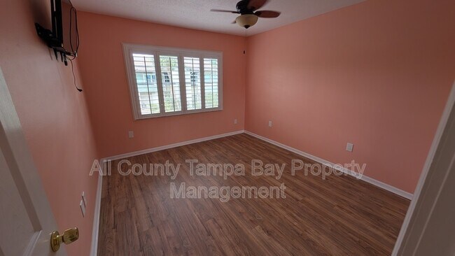 Foto del edificio - 1028 Apollo Beach Blvd