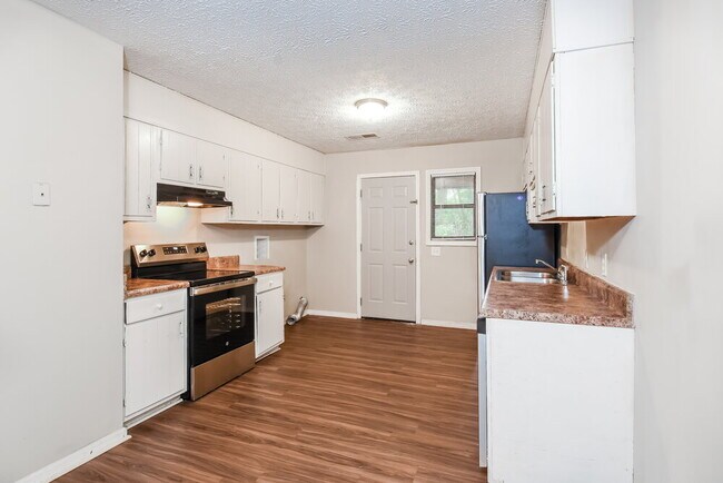 Building Photo - 169 Kimberly Way SW