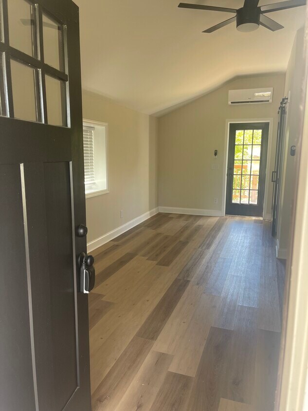 Foto principal - 1029 Ward Pl