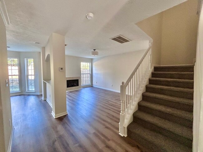 family room - 2482 Nashboro Blvd