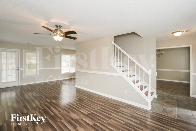 Building Photo - 6350 River Crest Dr